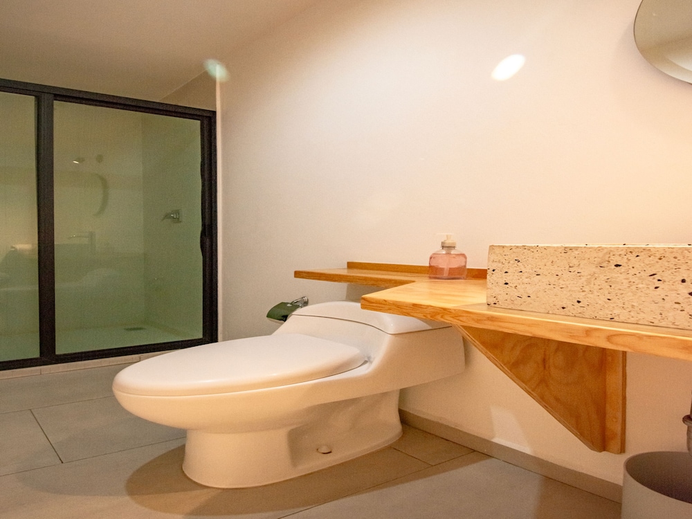 Standard Room, 2 Double Beds - Photo 2