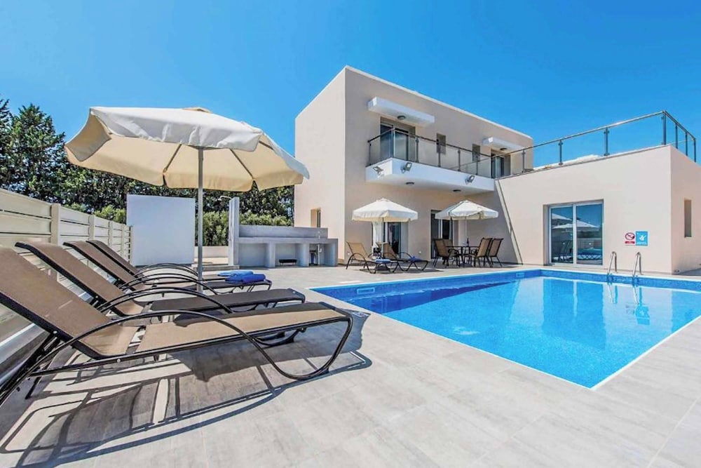 Villa (3 Bedrooms) photo 1
