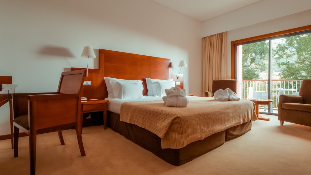 Standard Double or Twin Room - Photo 1