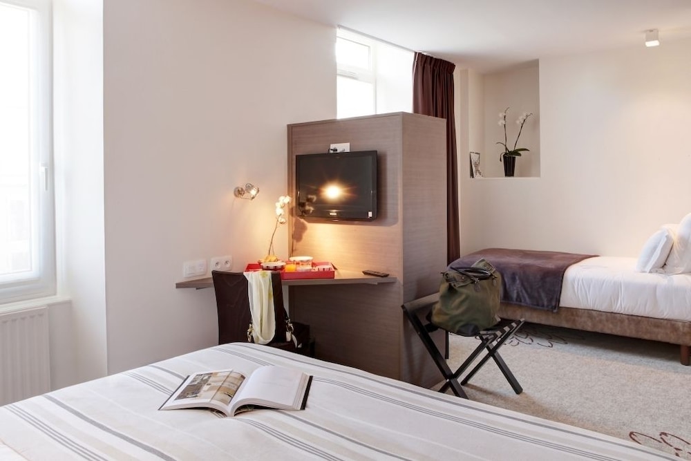 Deluxe Triple Room - Photo 1