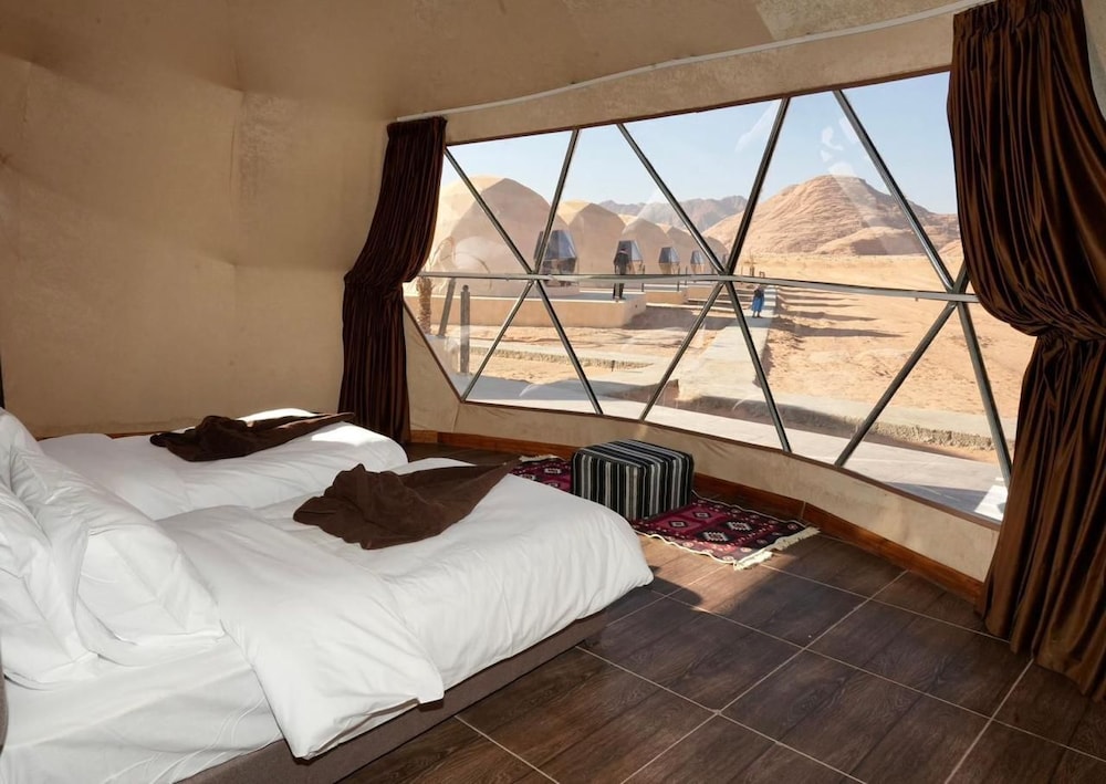 Luxury Double Or Twin Bubble Tent, Balcony, Mountain View