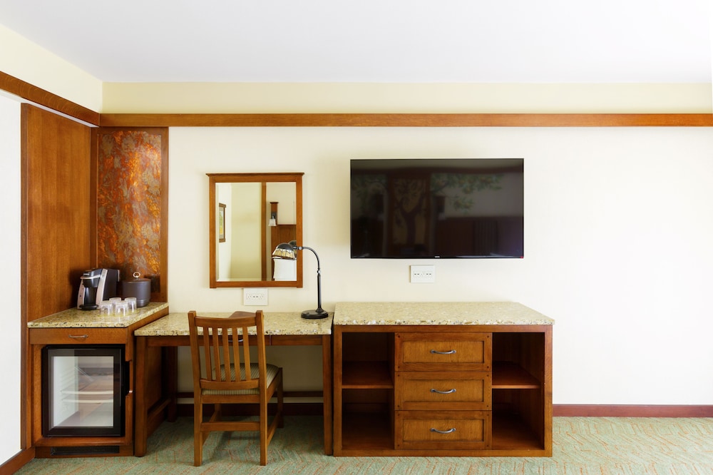 Standard View - Hearing Accessible - Photo 5