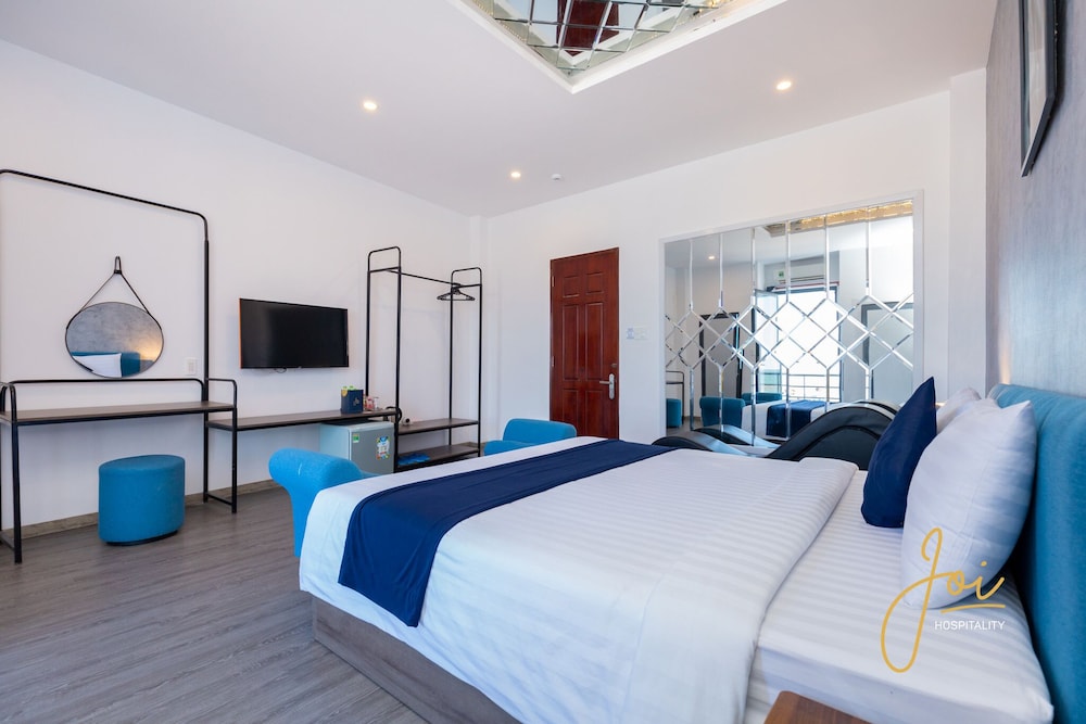 Panoramic Double Room, Balcony, Beach View - Photo 6