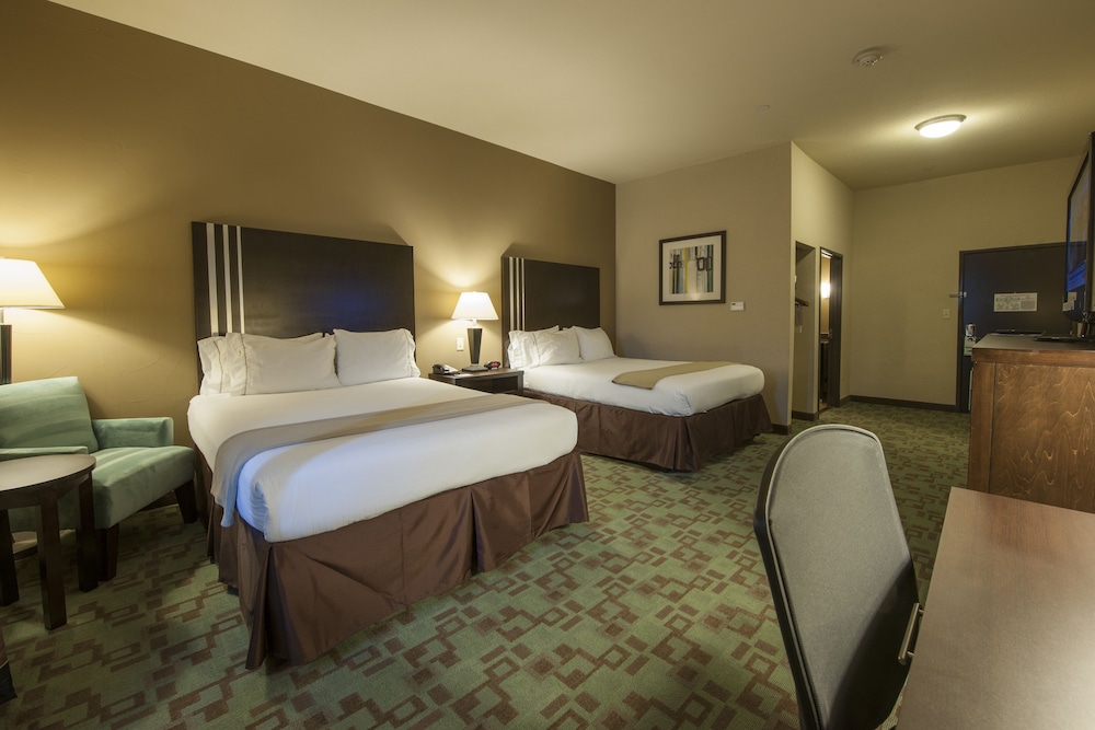 Suite, 2 Queen Beds, Accessible Bathtub (Communications) - Photo 4