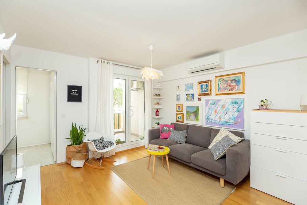 City Apartment, Balcony (2 Bedrooms)