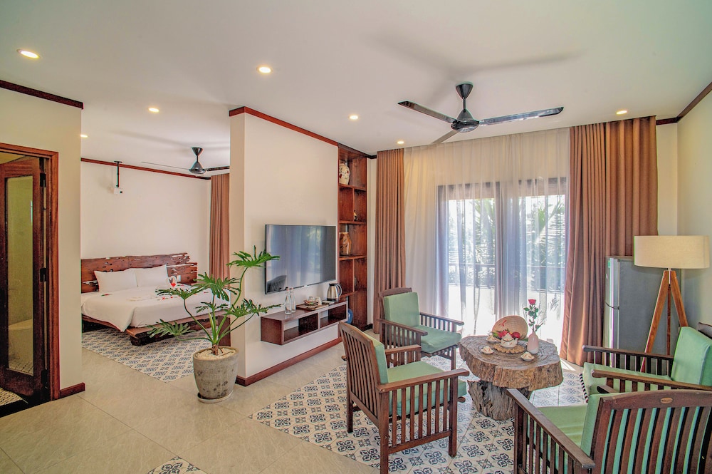 Junior Room, 1 Queen Bed, Balcony