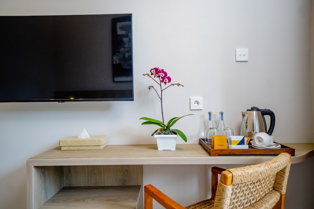 Standard Double or Twin Room with Garden View and Free Afternoon Tea - Photo 3