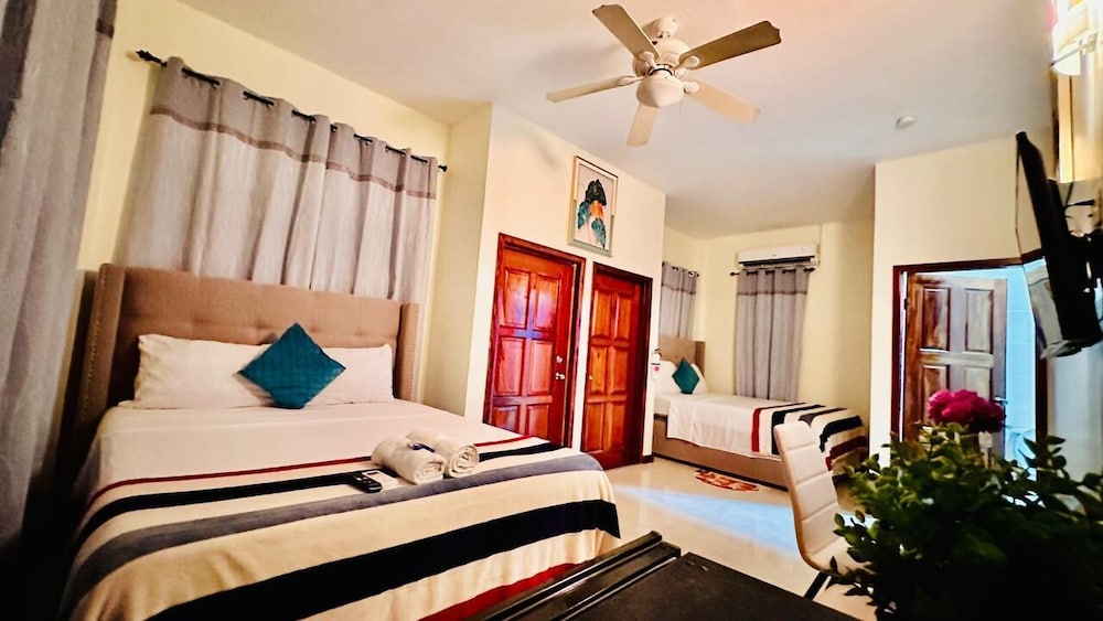Family Room, 2 Queen Beds, Ocean View