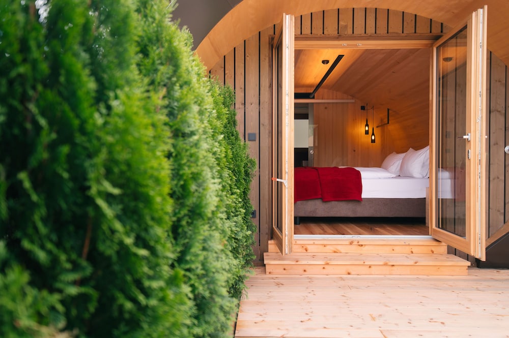 Honeymoon Studio Suite photo 2