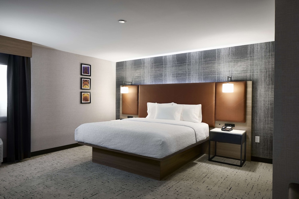 Room, 1 King Bed - Photo 2