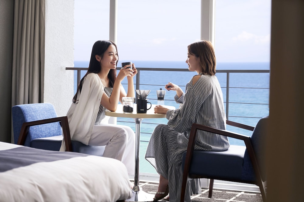 [Upper Floor] Ocean View Twin Room C (376 sqft) Non Smoking - Photo 3