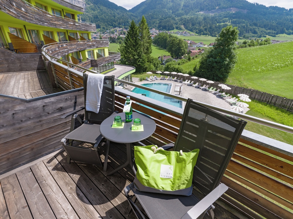 Studio Suite, Balcony, Mountain View photo 3