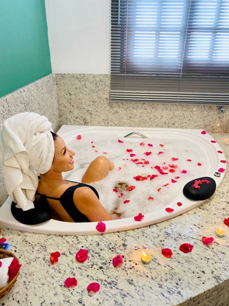 Deluxe Double Room, Hot Tub photo 1