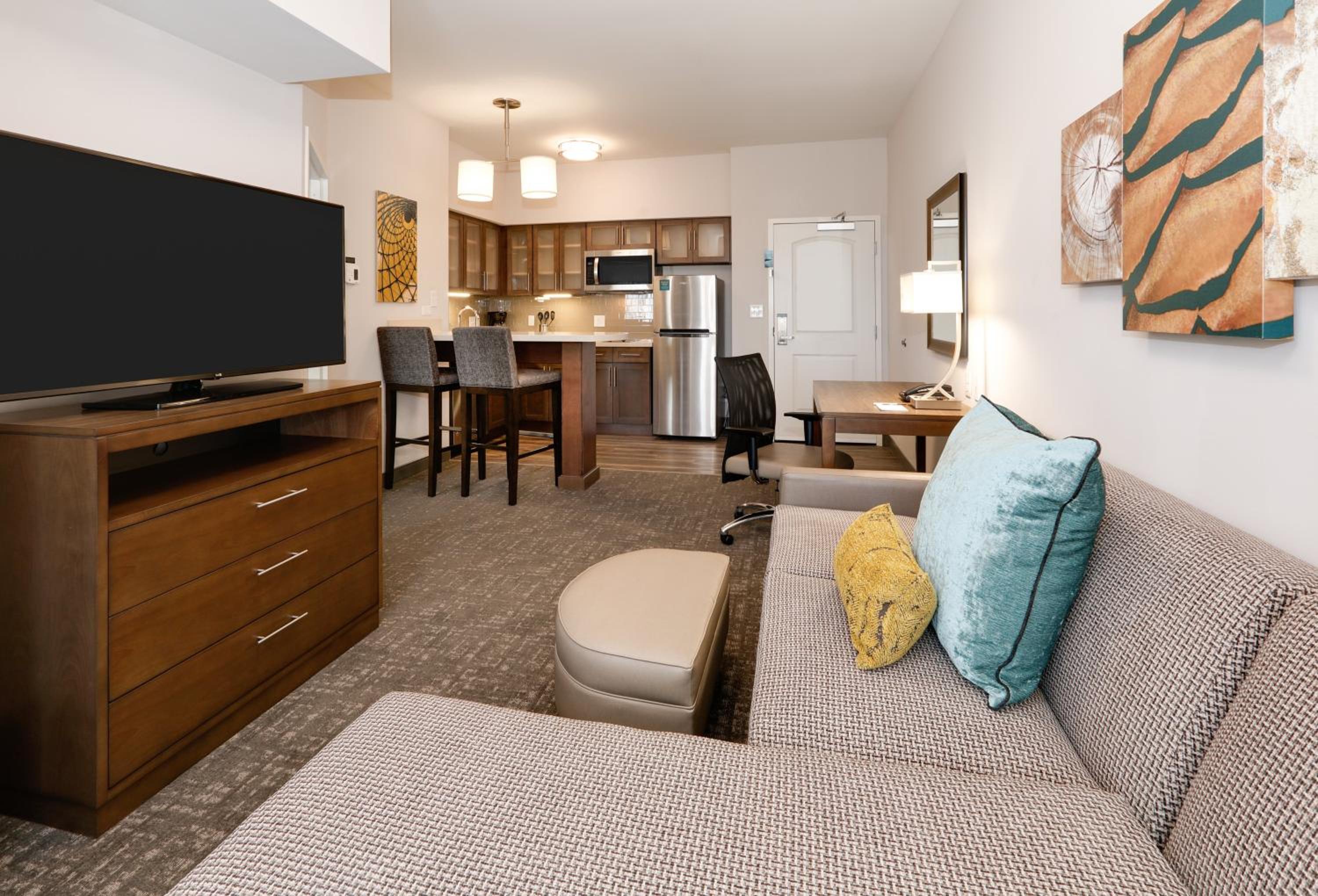 Queen Room with Two Queen Beds - Hearing Accessible photo 2