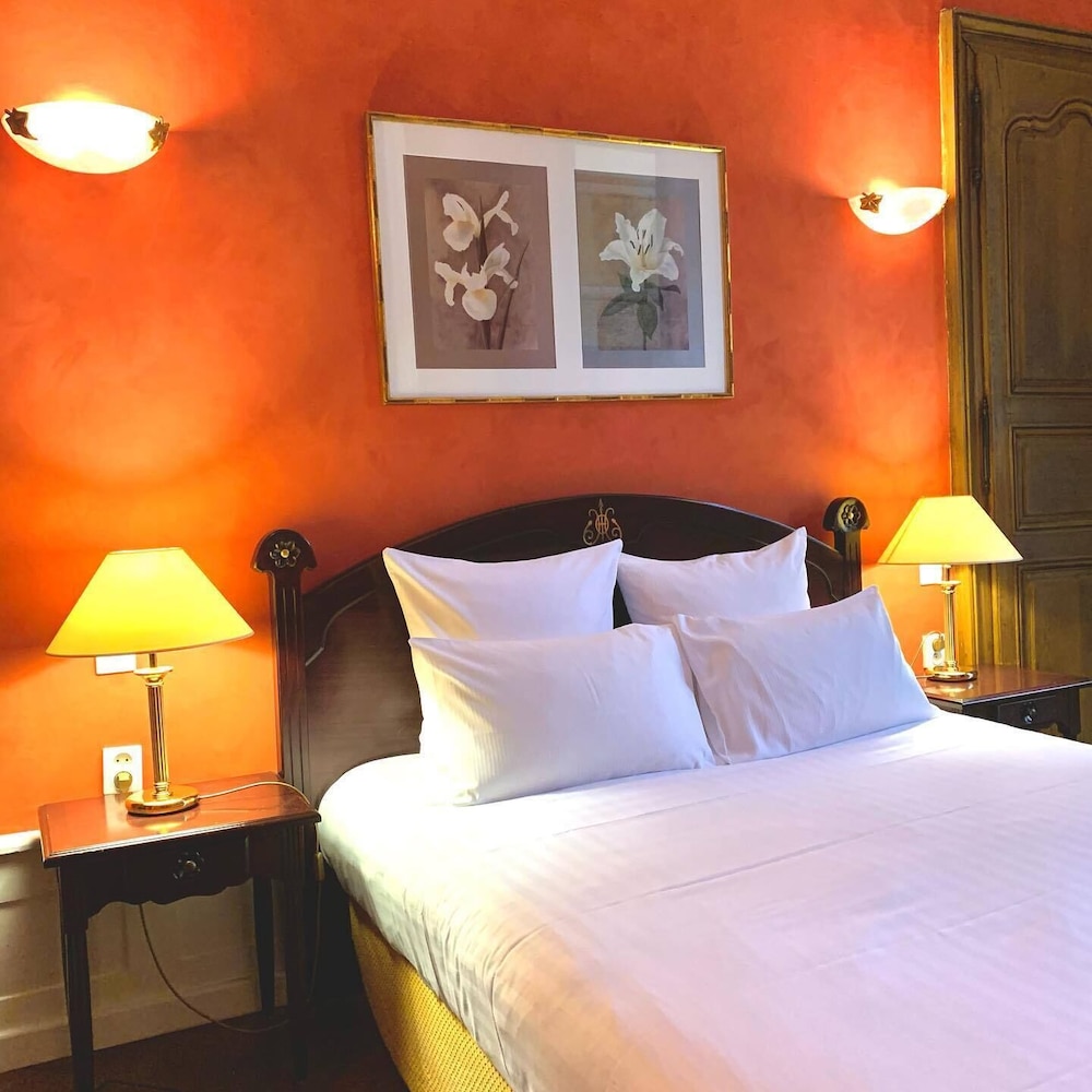 Suite, 1 Queen Bed, Non Smoking (Ming) photo 3