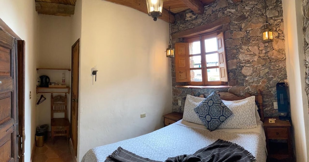 Classic Double Room (Small #16) photo 2