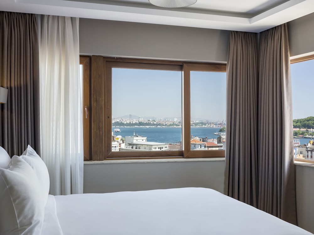 Deluxe Room, Sea View photo 1