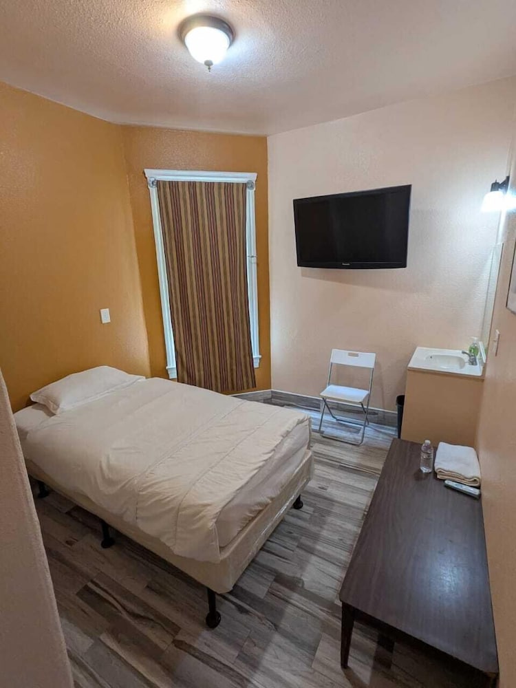 Basic Single Room