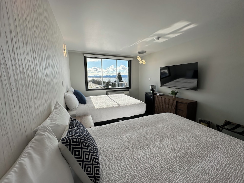 Family Room, 2 Queen Beds photo 1