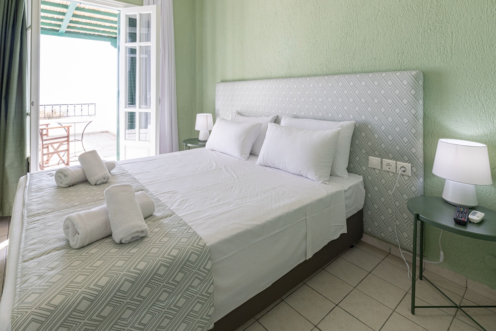 Traditional Studio Suite, Sea View - Photo 7