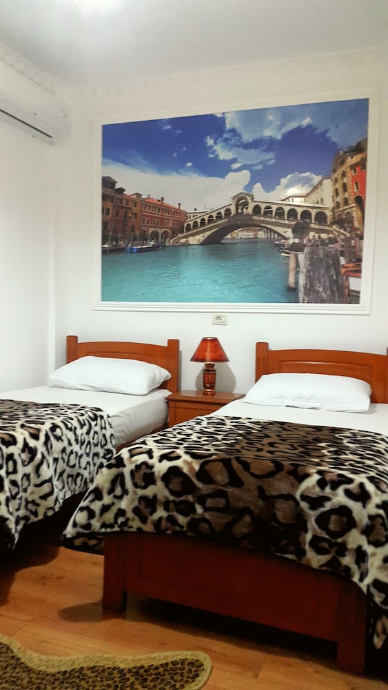 Economy Twin Room, 2 Twin Beds, Mountainside photo 2