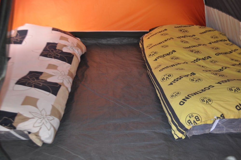 Tent, 2 Twin Beds photo 1