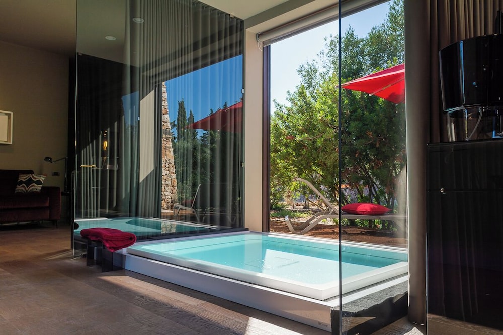 Exclusive Suite, Private Pool