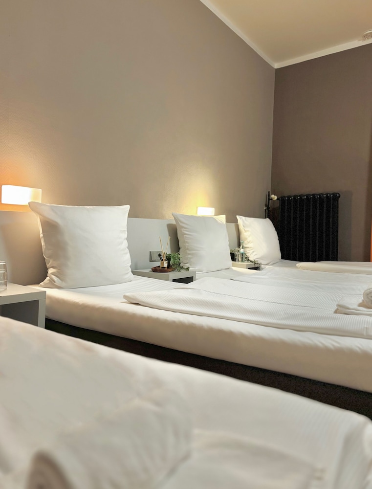Quadruple Room - Photo 1