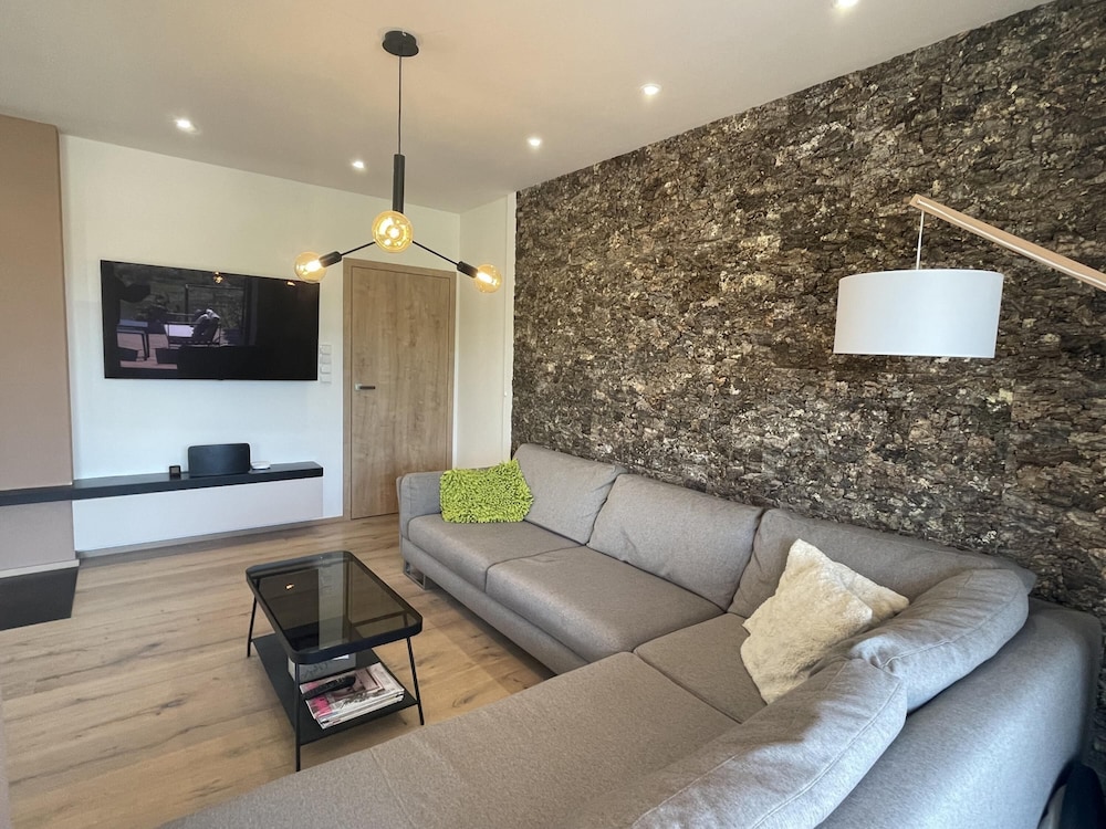 Villa photo 1