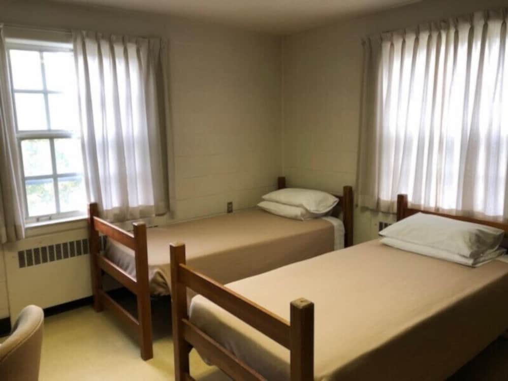 Economy Double Room, 2 Twin Beds, Non Smoking photo 1