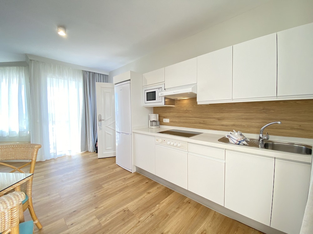 Suite, 2 Bedrooms, Terrace, Sea View (2 adults + 1 child) Suite, 2 Bedrooms, Terrace, Sea View (2 adults + 1 child)
