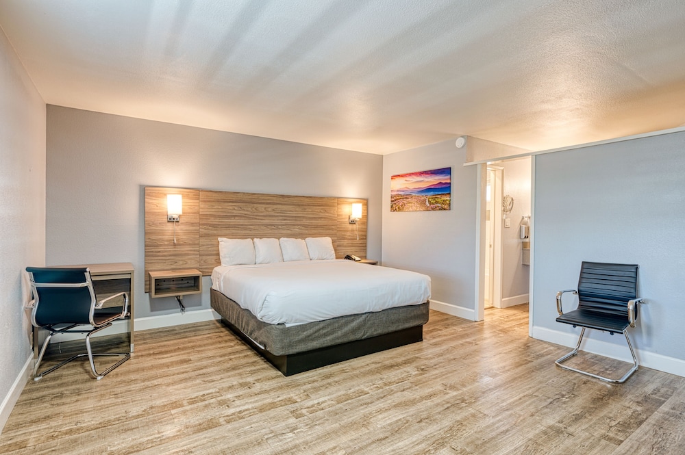 Studio Suite photo 1