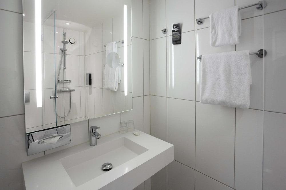 Standard Room - Photo 9