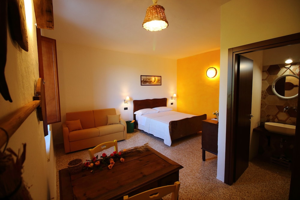 Superior Quadruple Room, Garden View, Tower photo 1