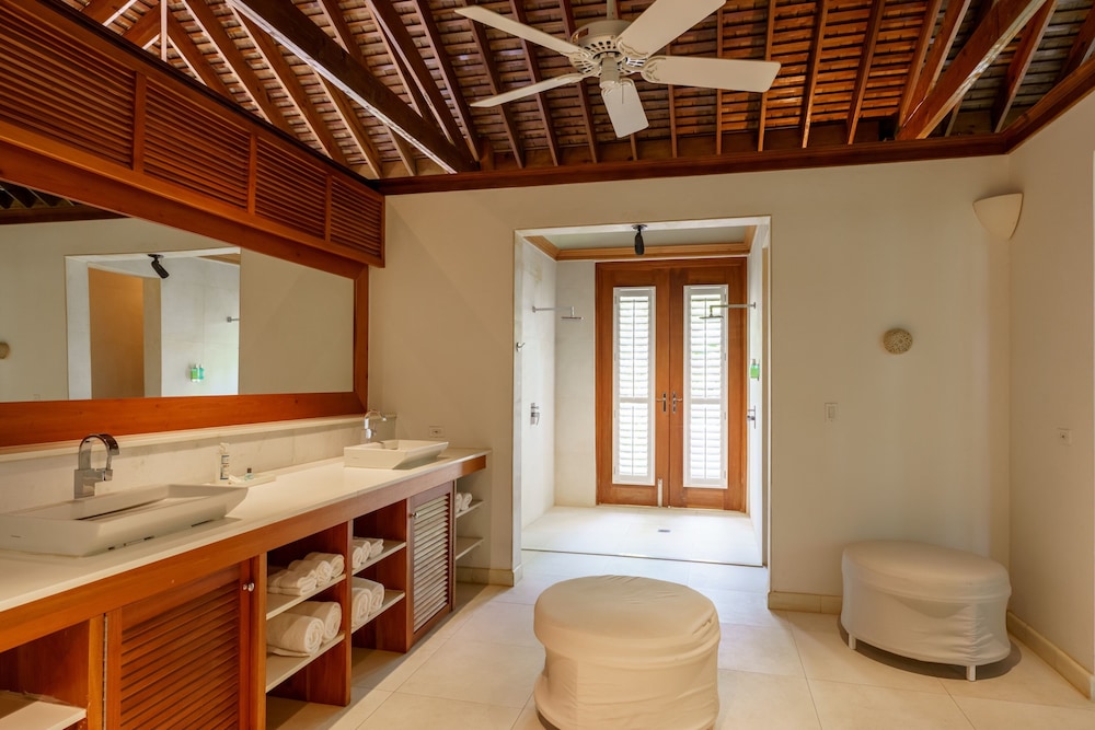 Luxury Villa, 1 Bedroom, Garden View photo 2