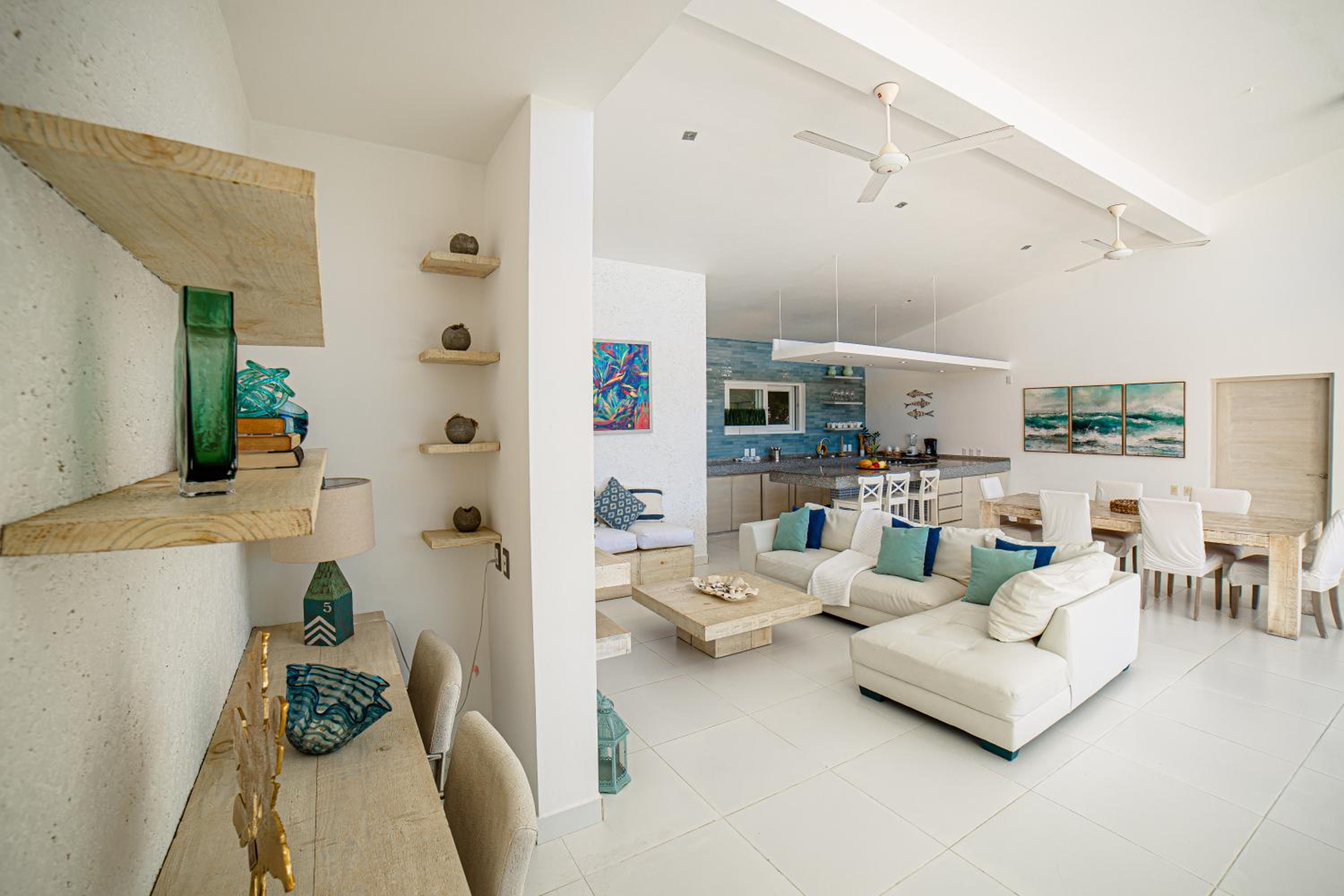 Three-Bedroom Villa photo 2