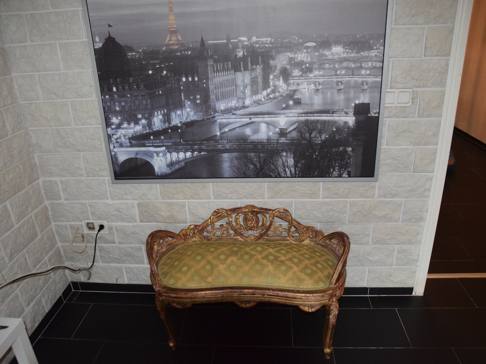 Apartment photo 3