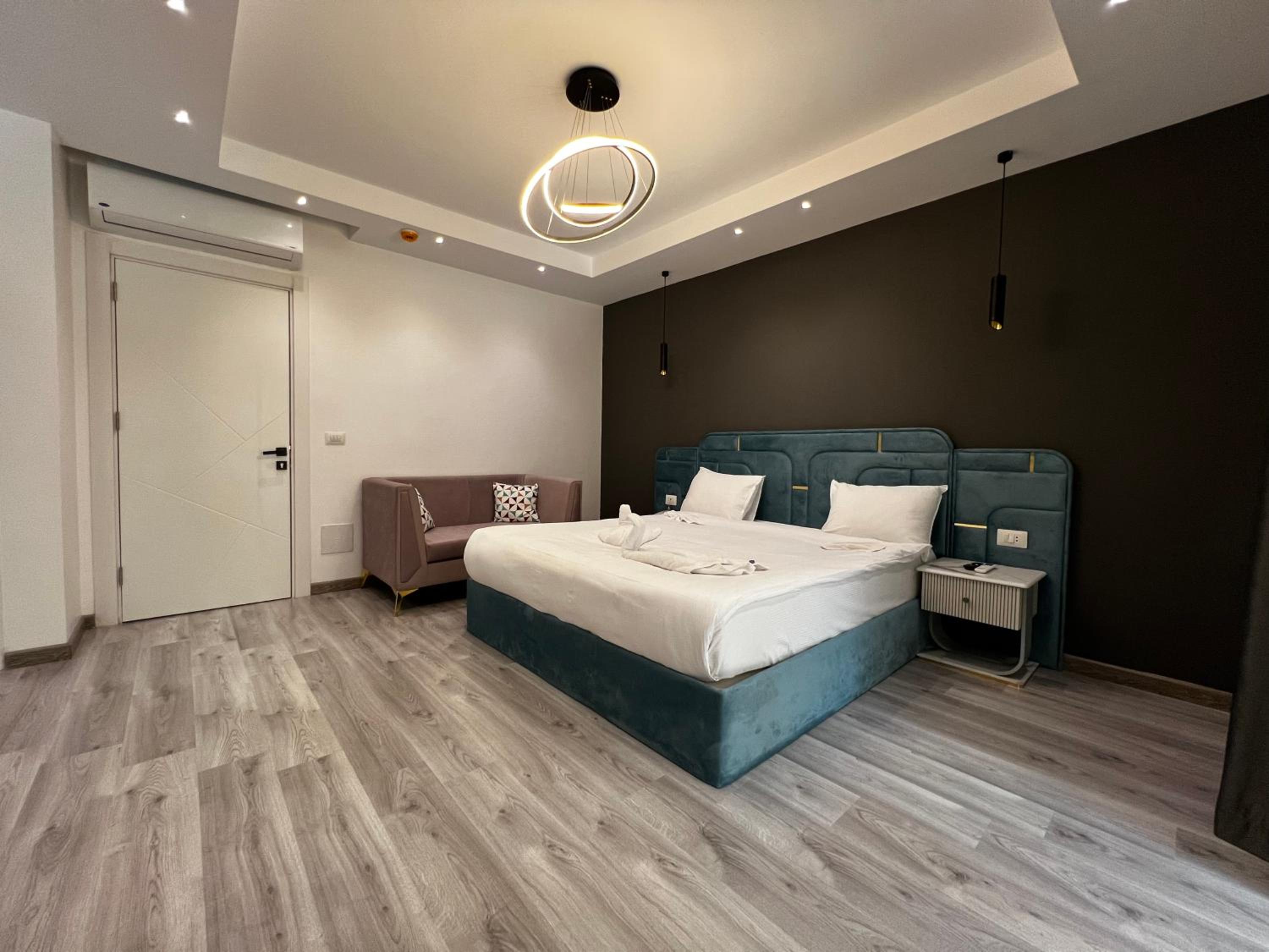 Junior Suite with Balcony photo 3