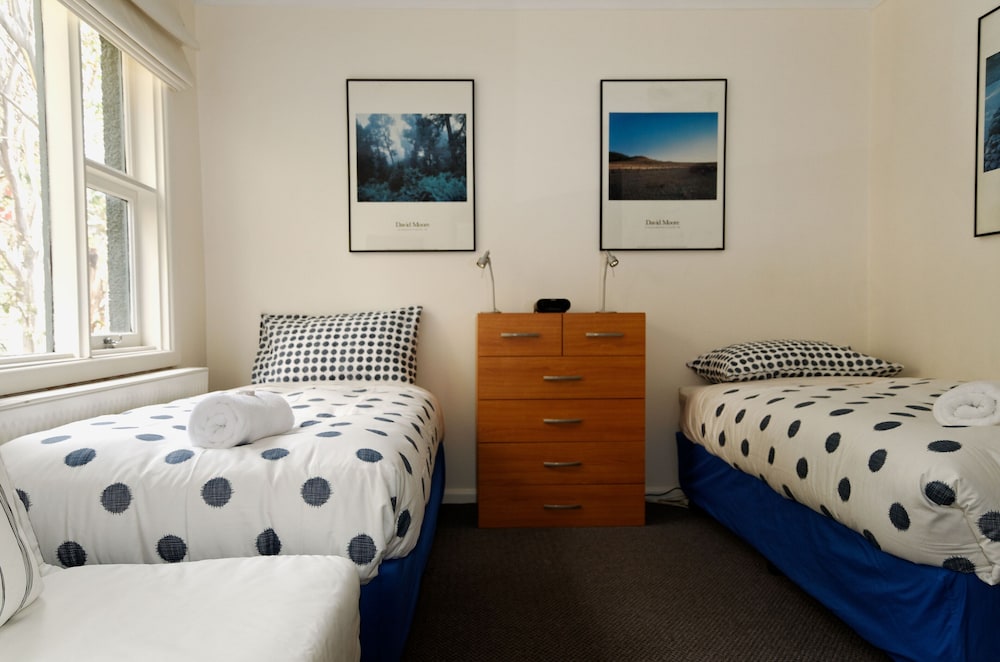 Standard Queen or Twin Room photo 3