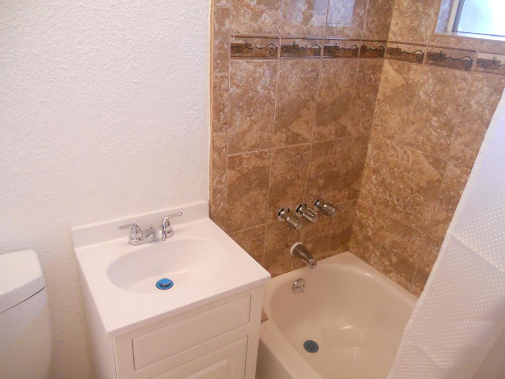 Single Suite - Photo 10