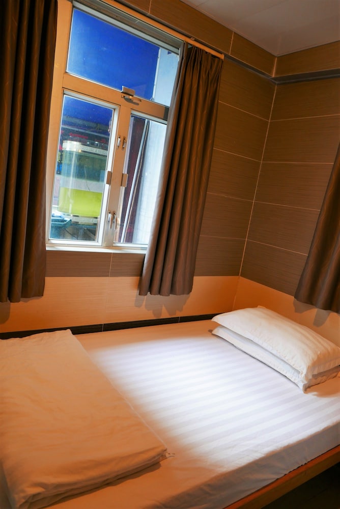 Standard Twin Room photo 2
