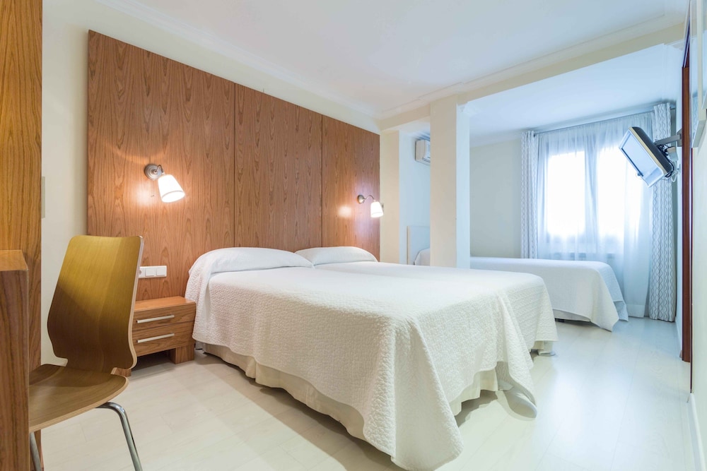 Habitación Doble (2 Adultos + 1 Niño)