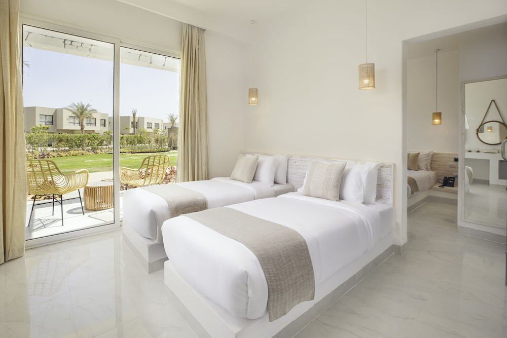 Family Suite (Superior) - Photo 1