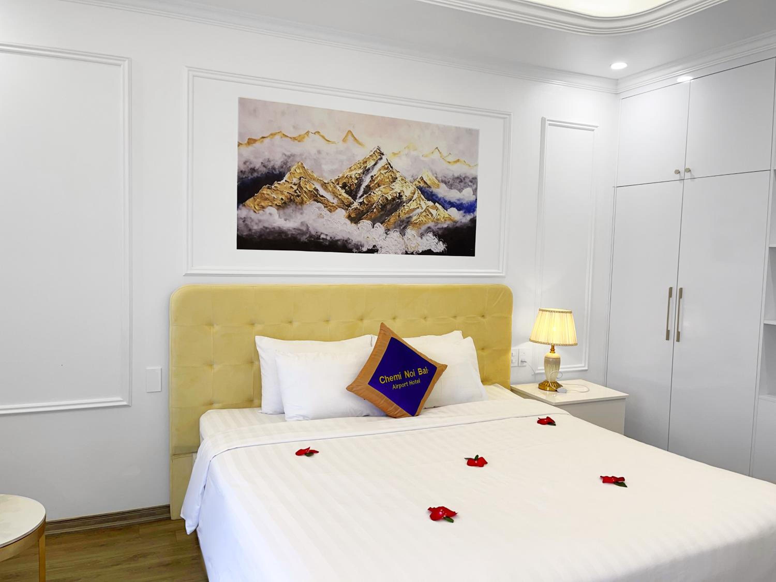 Deluxe King Suite