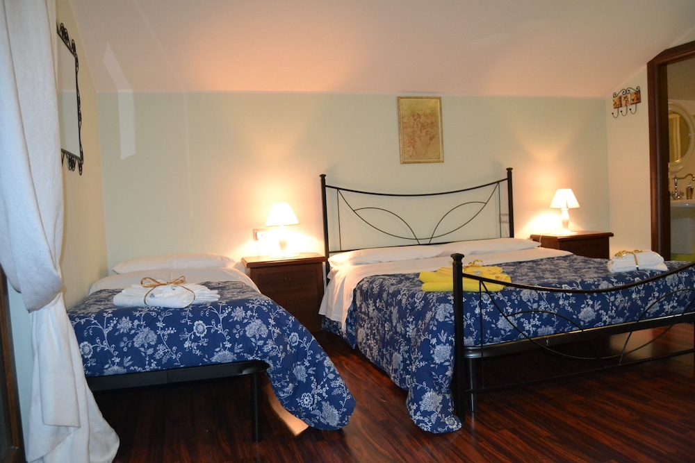 Comfort Triple Room, Mountain View