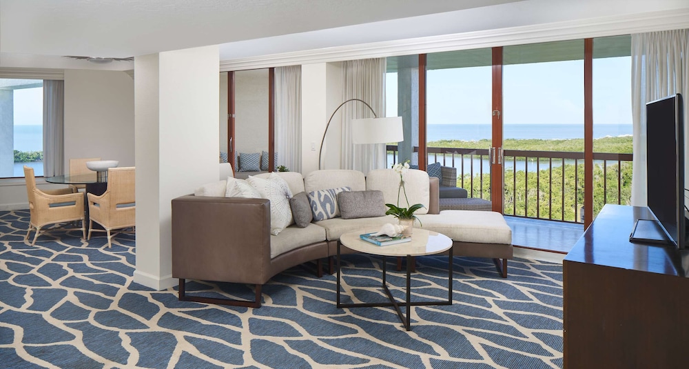 Suite, 1 King Bed (Gulf View) photo 2