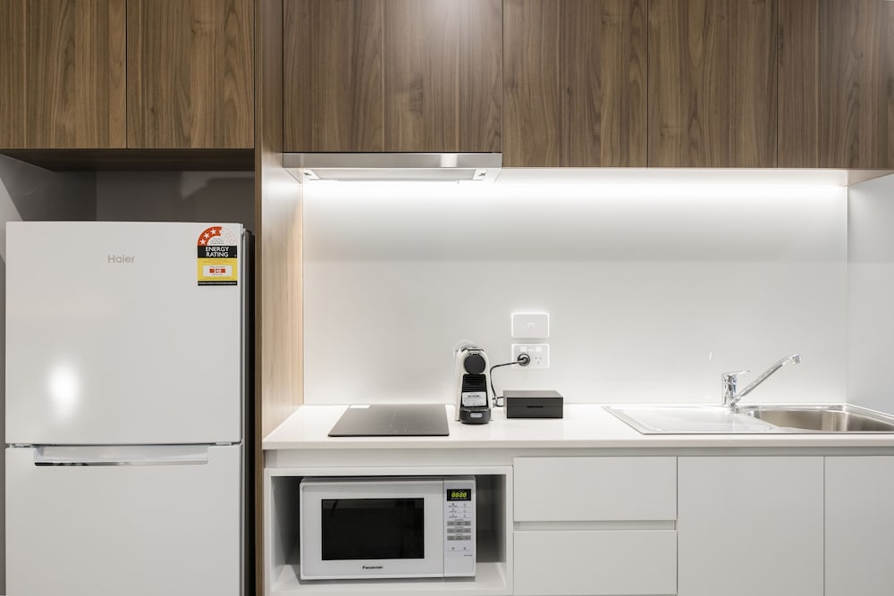 Deluxe Family Interconnecting Room Queen/Twin photo 3