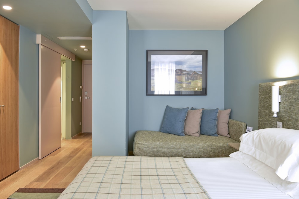 Penthouse, City View