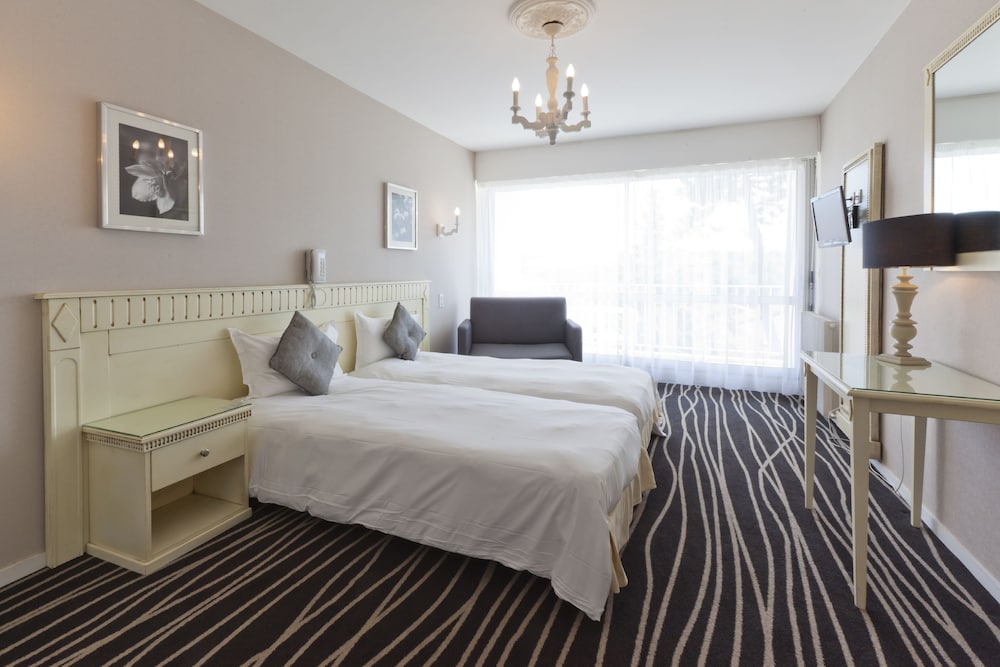 Standard Twin Room - Photo 8