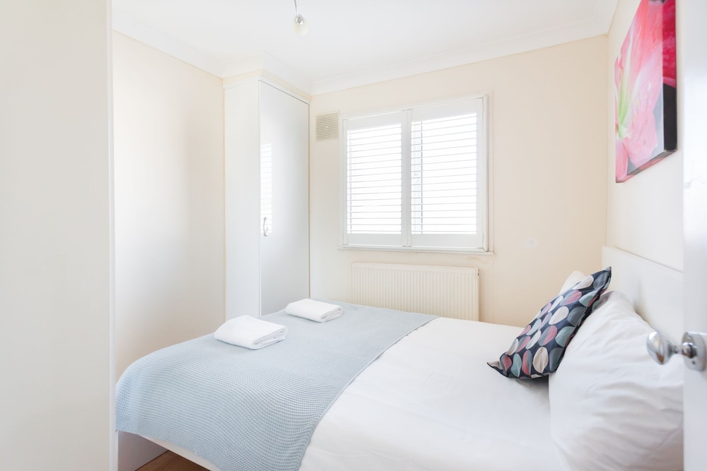 Apartment, Ensuite (5) photo 3